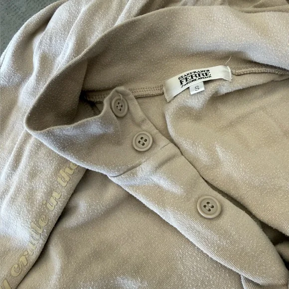 Korean Air / Gianfranco Ferré First Class PJ Set / Beige - Picture 2 of 15